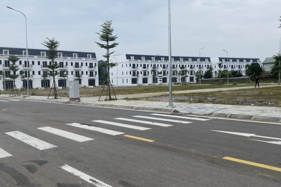 yen-thuy-green-bay-1